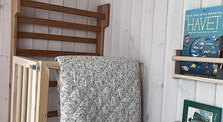 Rummeligt sommerhus på Bogø