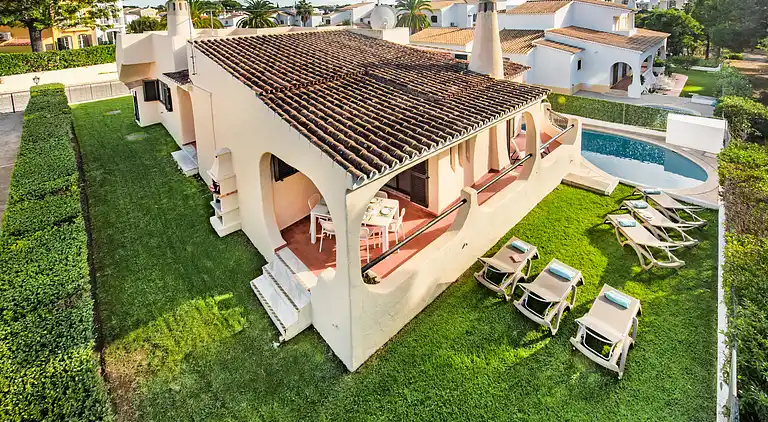 Altes Dorfgebiet und in der Nähe aller Annehmlichkeiten, mit