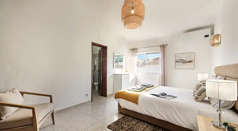 Altes Dorfgebiet und in der Nähe aller Annehmlichkeiten, mit