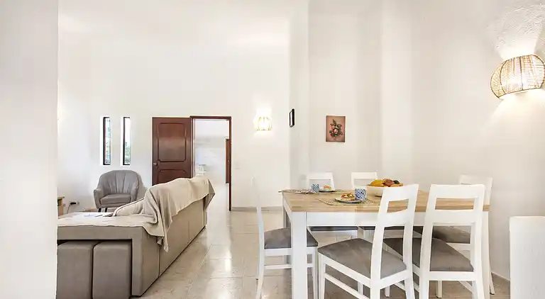 Altes Dorfgebiet und in der Nähe aller Annehmlichkeiten, mit