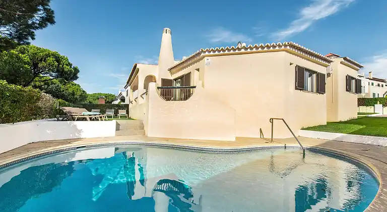 Altes Dorfgebiet und in der Nähe aller Annehmlichkeiten, mit