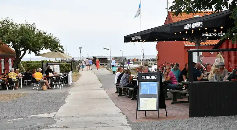 Lys feriebolig nær strand og pool i Dueodde