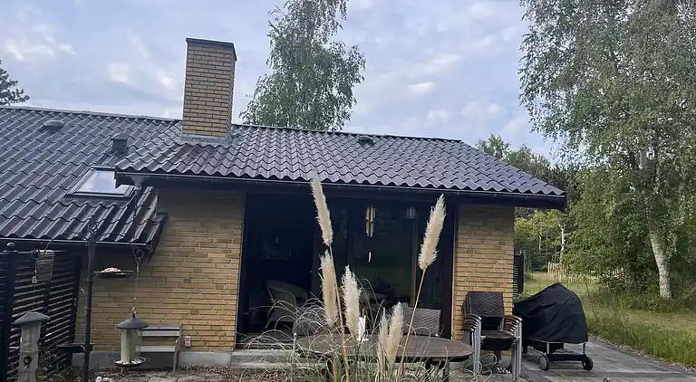 Skønt sommerhus i naturlige omgivelser tæt på hav