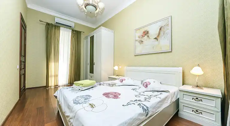 Two bedrooms, 18 Velyka Vasylkivska str, Centre