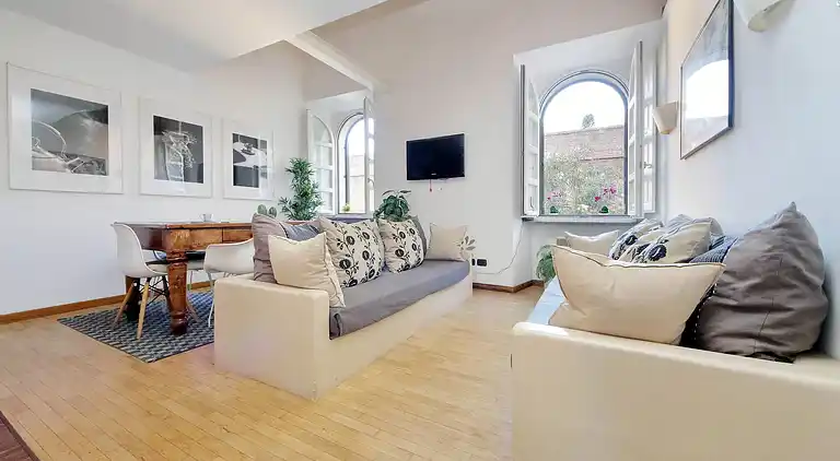 Historisches Zentrum Rom Kolosseum 2BR 2BA Metro