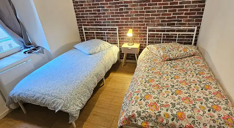 T3 im historischen Zentrum von Montluçon, Bahnhof in 10