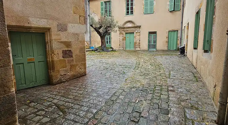 Maisonette 15 Minuten vom Bahnhof entfernt, historisches