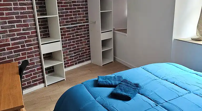 T3 im historischen Zentrum von Montluçon, Bahnhof in 10