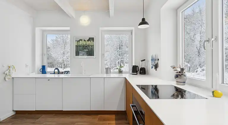 Geräumiges Ferienhaus in Bornholms Natur