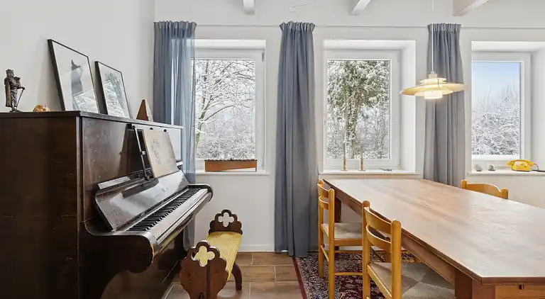 Geräumiges Ferienhaus in Bornholms Natur