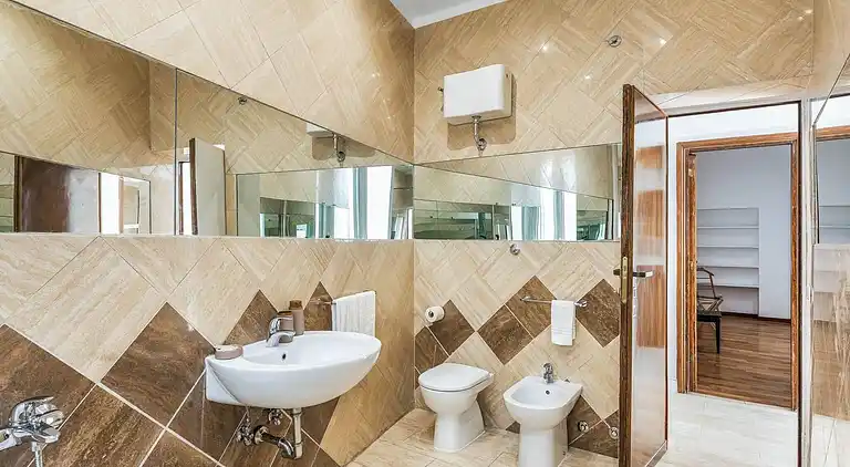 ATRHOMe- Penthouse Tritone