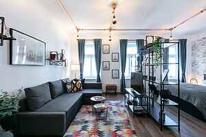 6 min walk to metro - 3 stops to city center