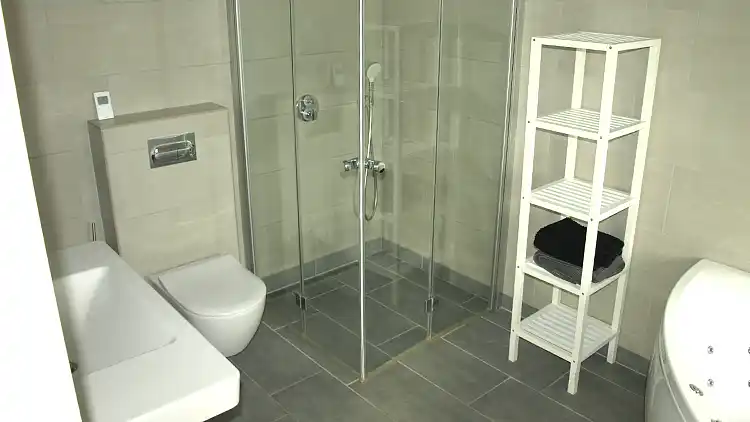 Feriehus i to etager - ca. 100 meter fra vandet.