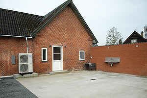 Feriehus i 2 etasjer nær vannet