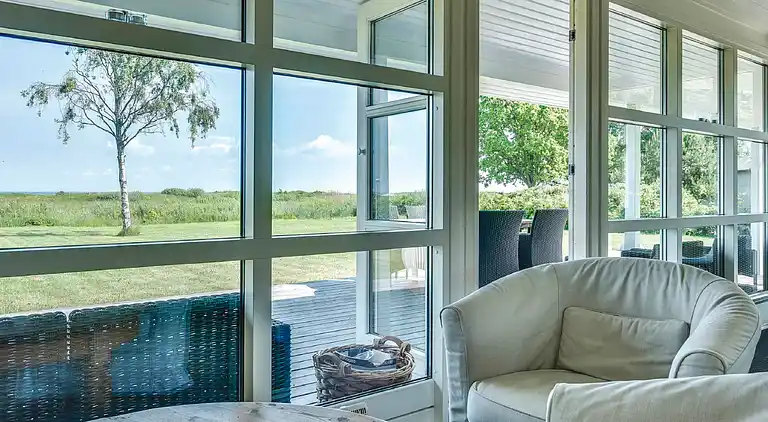 Ferienhaus mit Meerblick und 50 Meter zum Strand.