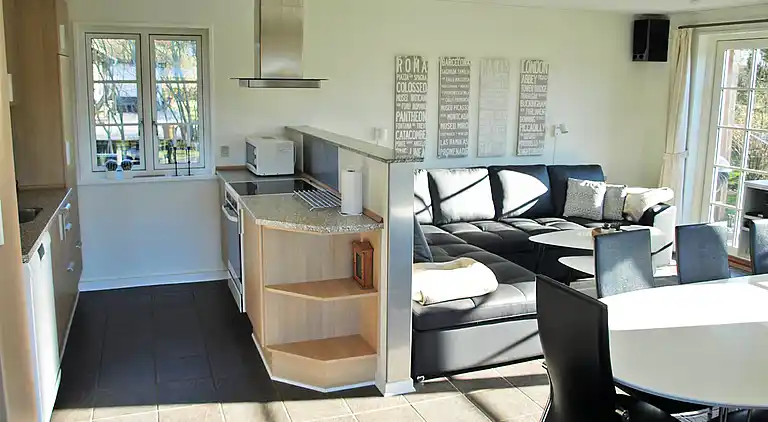  Dejligt feriehus kun 400 meter fra vandet.    