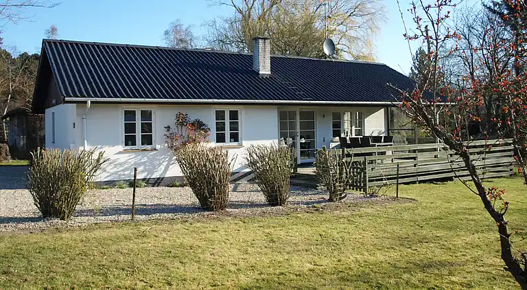  Dejligt feriehus kun 400 meter fra vandet.    