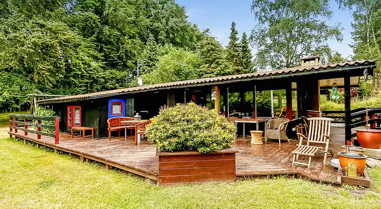 Charmantes Ferienhaus auf großem Grundstück