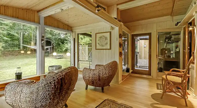 Charmantes Ferienhaus auf großem Grundstück