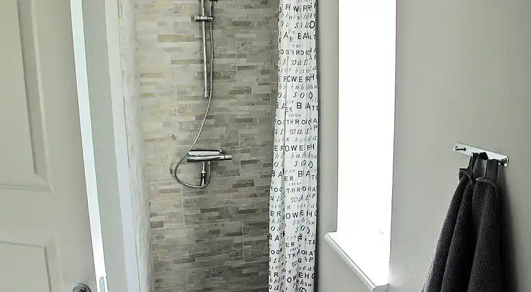 Schönes Ferienhaus für 12 Personen mit Meerblick.