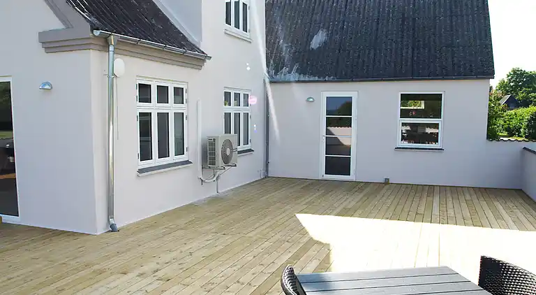 Schönes Ferienhaus für 12 Personen mit Meerblick.