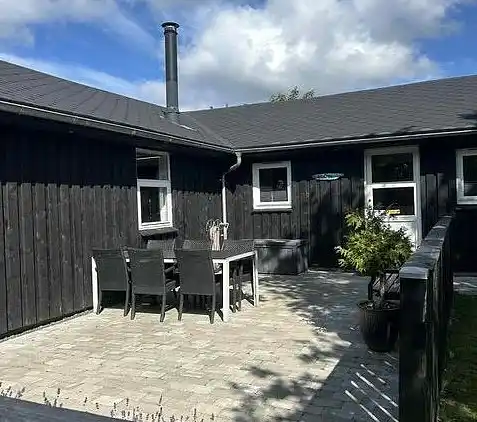 Schönes, großes Ferienhaus in malerischem Trend