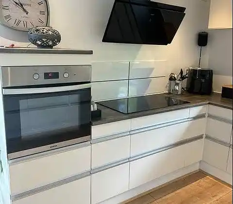 Schönes, großes Ferienhaus in malerischem Trend