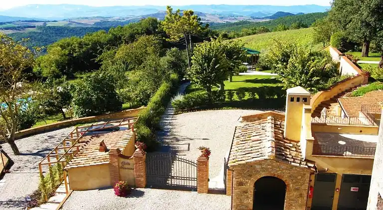 Apartment in Volterra