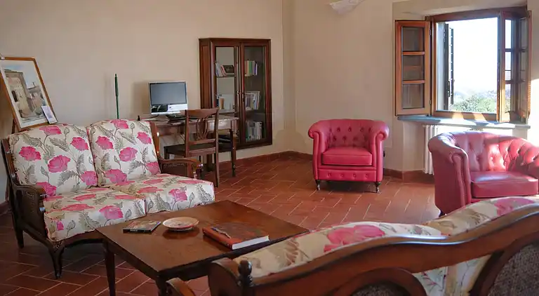 Apartment in Volterra