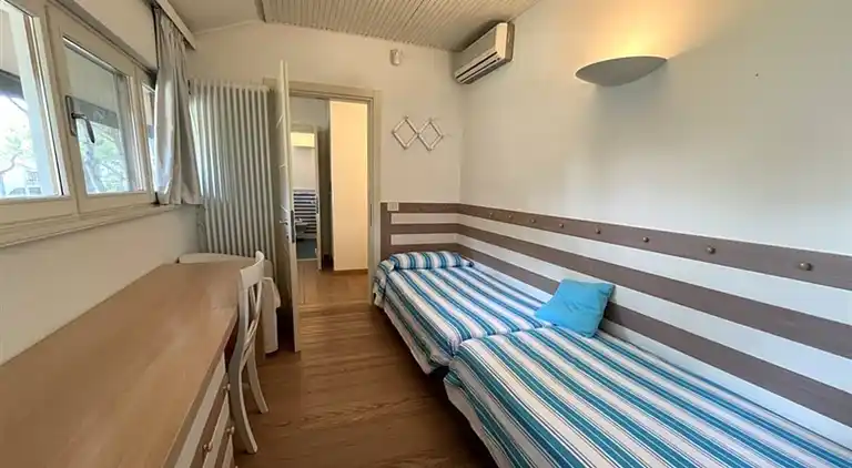 Charming and tastefully furnished villa steps from the sea