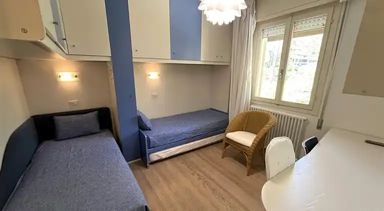 Charming and tastefully furnished villa steps from the sea