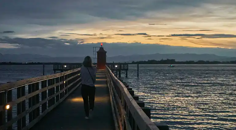 Charming and tastefully furnished villa steps from the sea