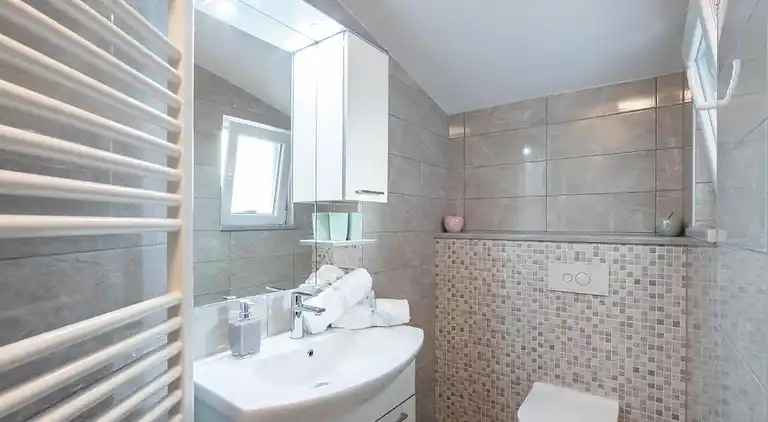 Casa della Cava - private villa in Seget Donji