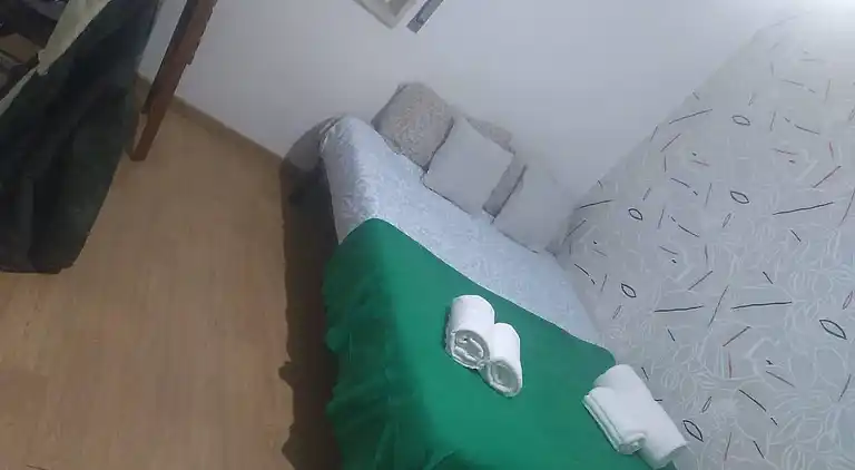 Bright&Spacious Apartment in Sleeps 8 Family&