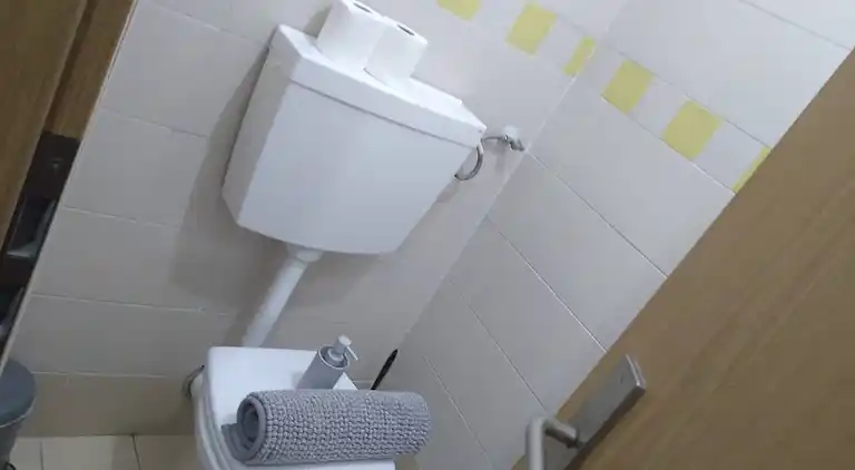 Bright&Spacious Apartment in Sleeps 8 Family&