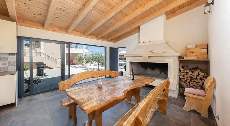 Casa della Cava - private villa in Seget Donji