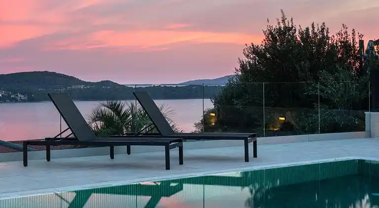 Casa della Cava - private villa in Seget Donji