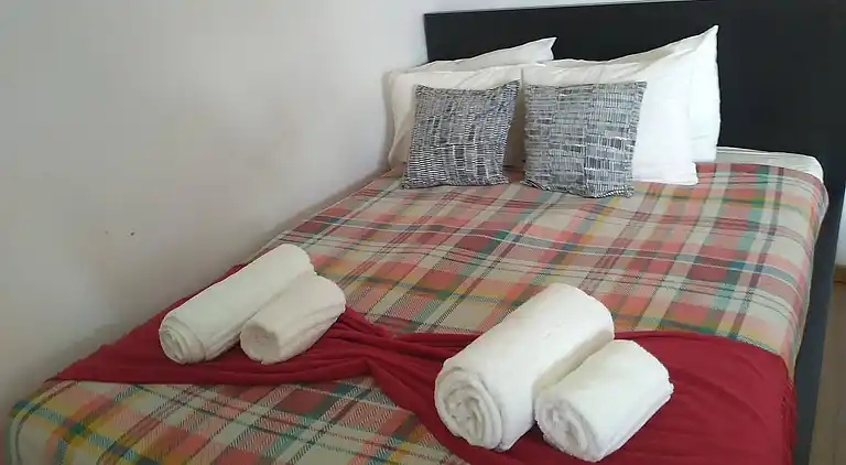 Bright&Spacious Apartment in Sleeps 8 Family&