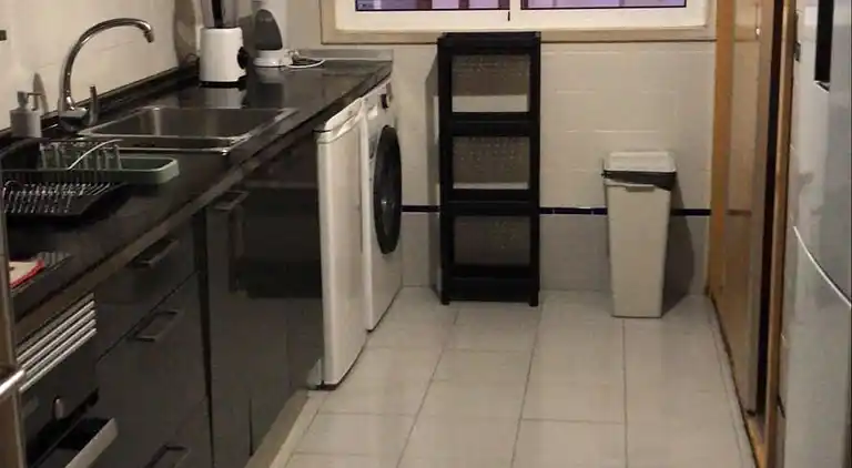 Bright&Spacious Apartment in Sleeps 8 Family&