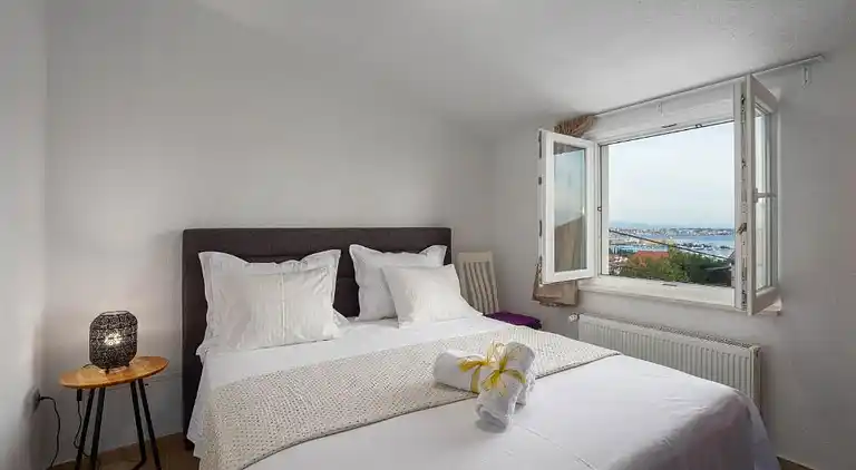 Casa della Cava - private villa in Seget Donji