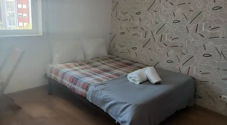 Bright&Spacious Apartment in Sleeps 8 Family&