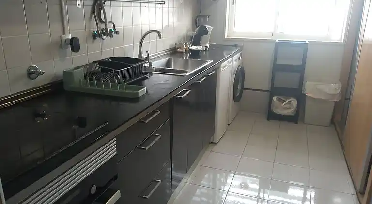 Bright&Spacious Apartment in Sleeps 8 Family&