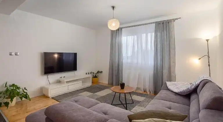 Casa della Cava - private villa in Seget Donji