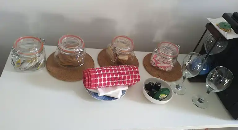 Bright&Spacious Apartment in Sleeps 8 Family&