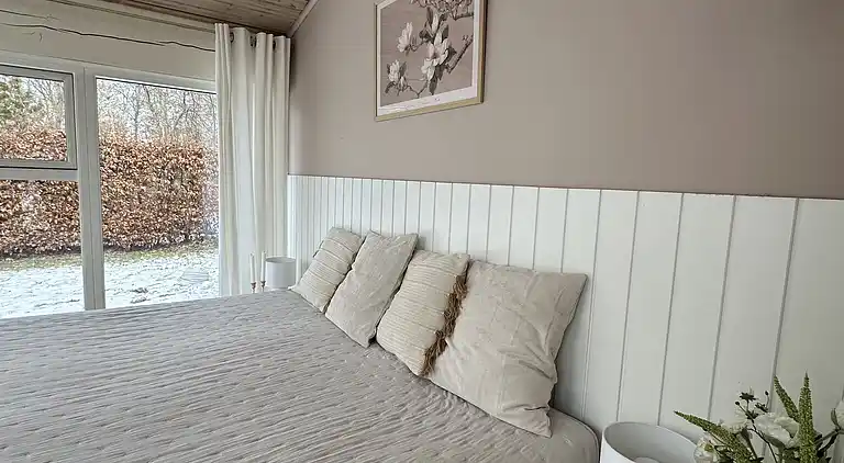 Stort sommerhus tæt på strand og natur