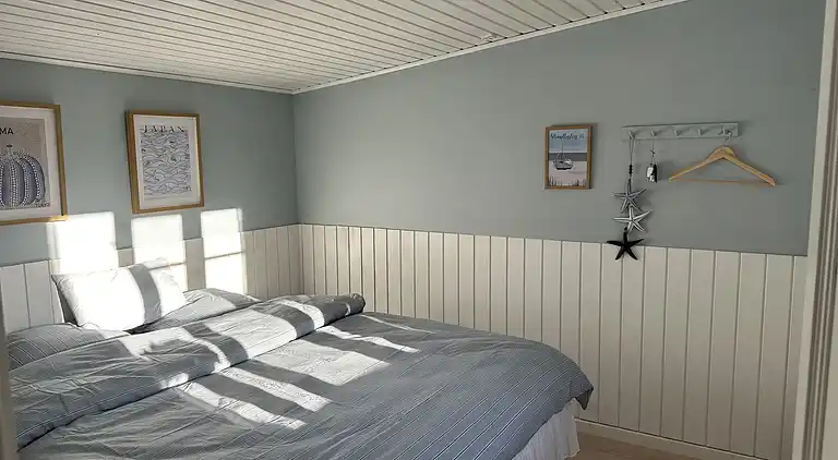 Stort sommerhus tæt på strand og natur