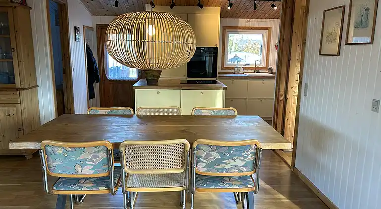 Hyggeligt sommerhus nær strand og oplevelser