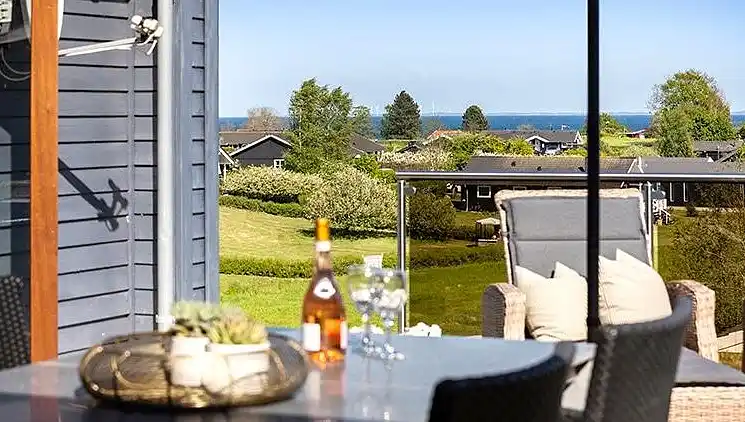 Luxuriöses Sommerhausmit Meerblick