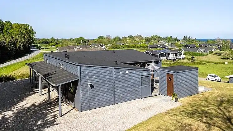 Luxuriöses Sommerhausmit Meerblick