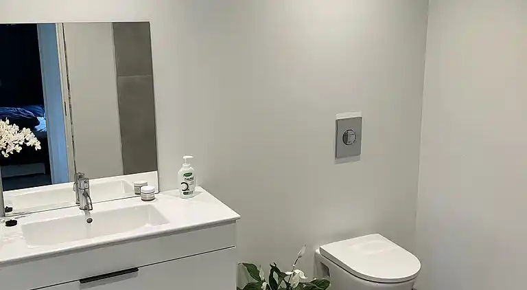  Neu renoviertes Haus mit 2 Bädern naturnah